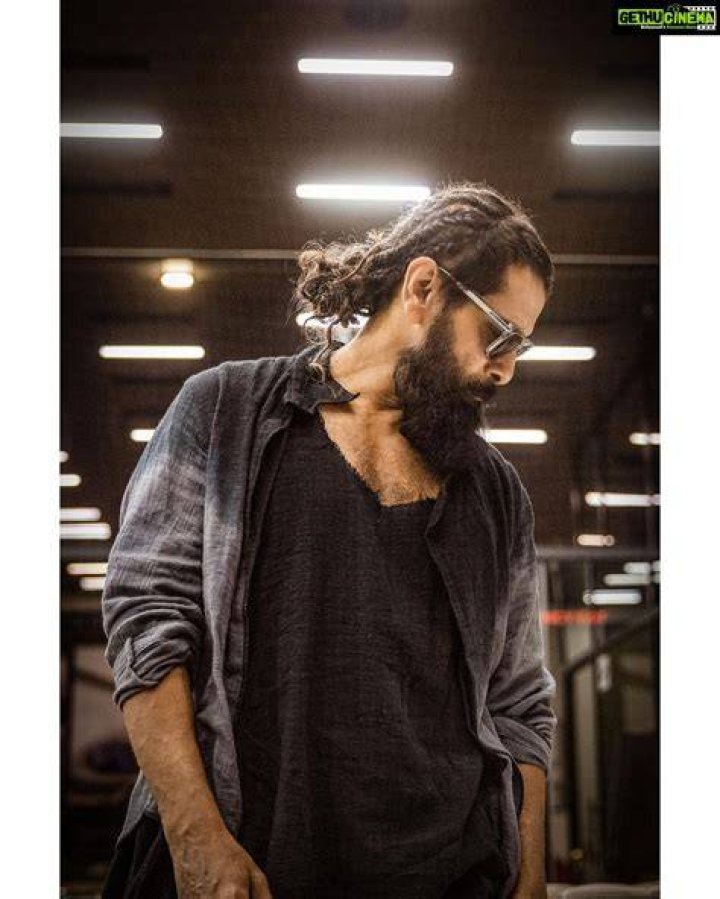 Vikram Wiki, Height, Biography, Early Life, Career, Age, Birth Date